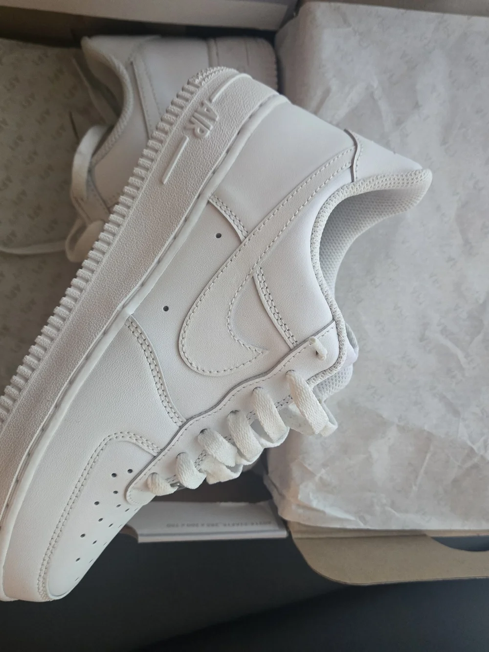 New Nike Air Force 1 '07 Men's Shoes- Size 6
